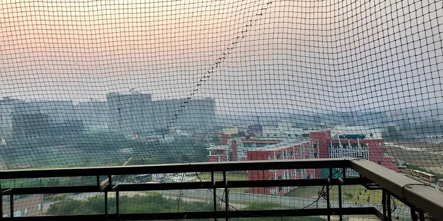 Pigeon Safety Nets in Bangalore | Birds Net for Balcony | Balcony Safety Nets in Bangalore | Best Pull & Dry