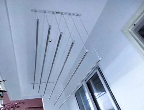  Pull and dry cloth hanger